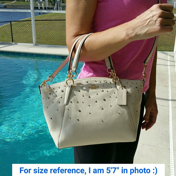 Stunning NEW Coach Small Kelsey Satchel - Picture 2 of 6
